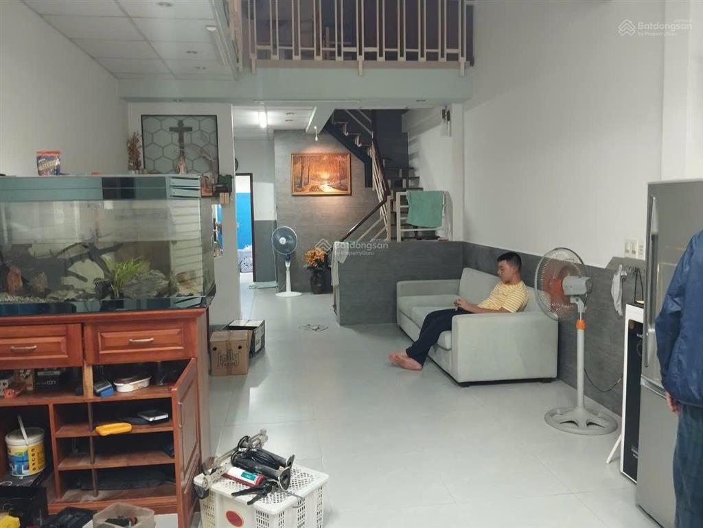 Nhà nguyên căn đường 47 gần chợ hiệp bình, 4x16m, 2 lầu 3pn 2wc, giá 12,5 triệu/tháng