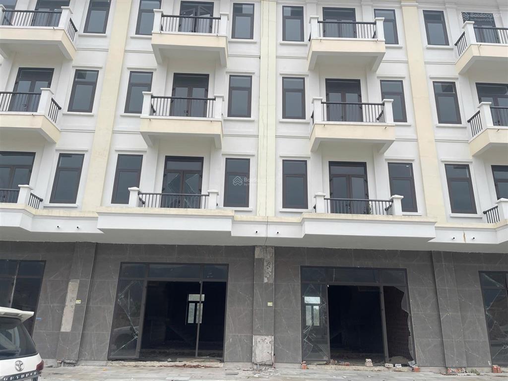 Cắt lỗ bán gấp shophouse ao tiên  vân đồn quảng ninh 5 tầng sẵn sổ giá chỉ 9.5 tỷ  0972 991 ***