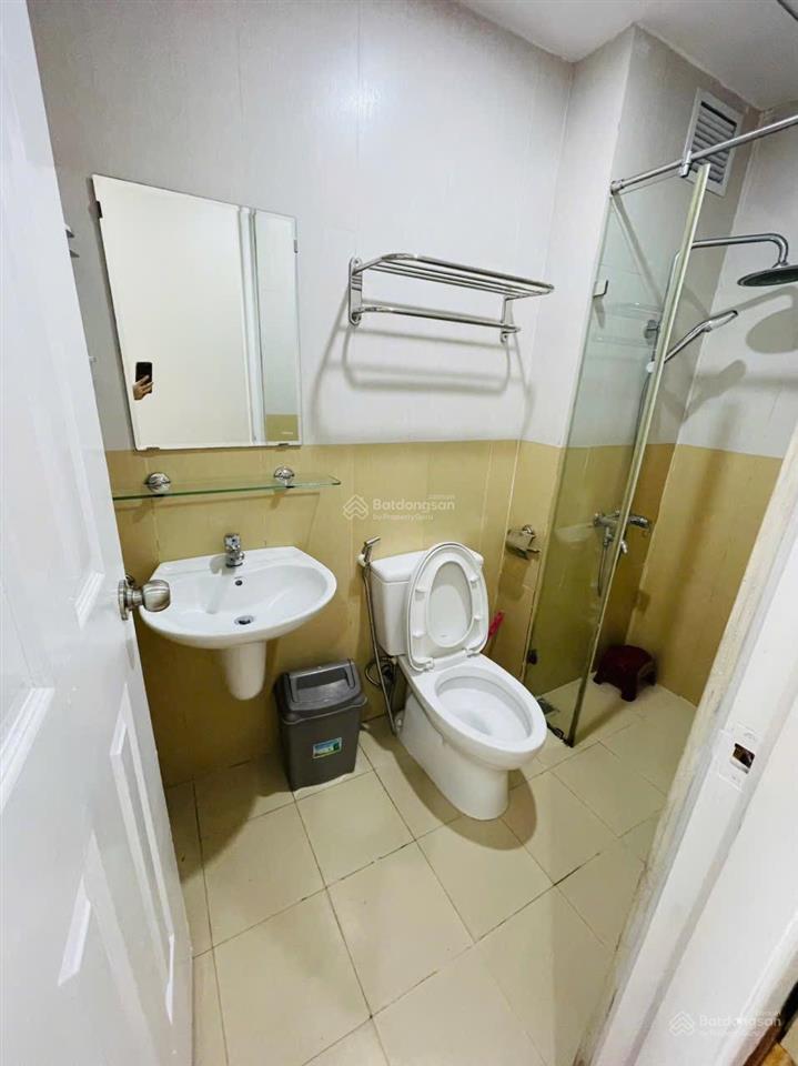 Chính chủ cần bán căn hộ 2 ngủ, 2 vệ sinh diện tích 76m², view chính biển cực đẹp, giá tốt