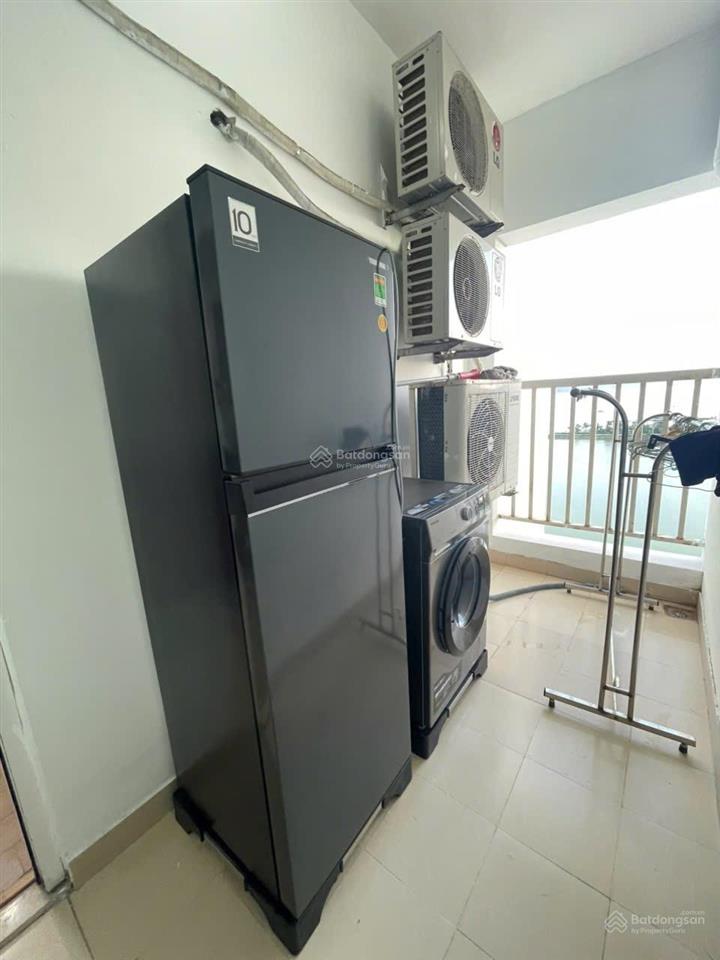 Chính chủ cần bán căn hộ 2 ngủ, 2 vệ sinh diện tích 76m², view chính biển cực đẹp, giá tốt