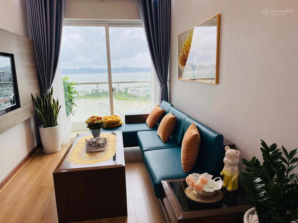 Chính chủ cần bán căn hộ 2 ngủ, 2 vệ sinh diện tích 76m², view chính biển cực đẹp, giá tốt
