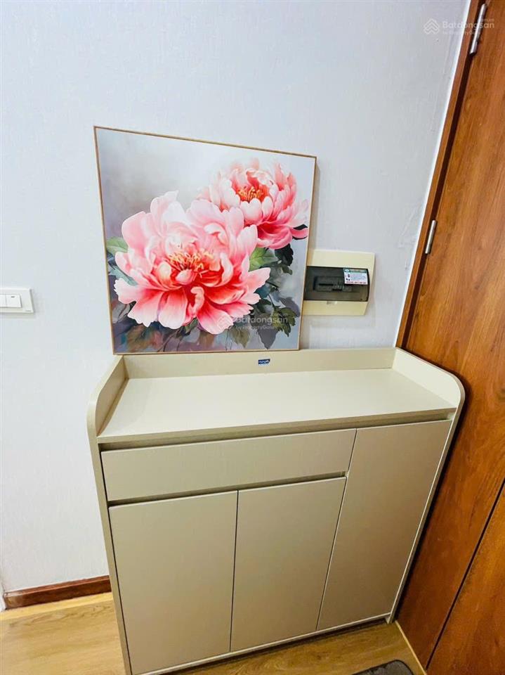 Chính chủ cần bán căn hộ 2 ngủ, 2 vệ sinh diện tích 76m², view chính biển cực đẹp, giá tốt