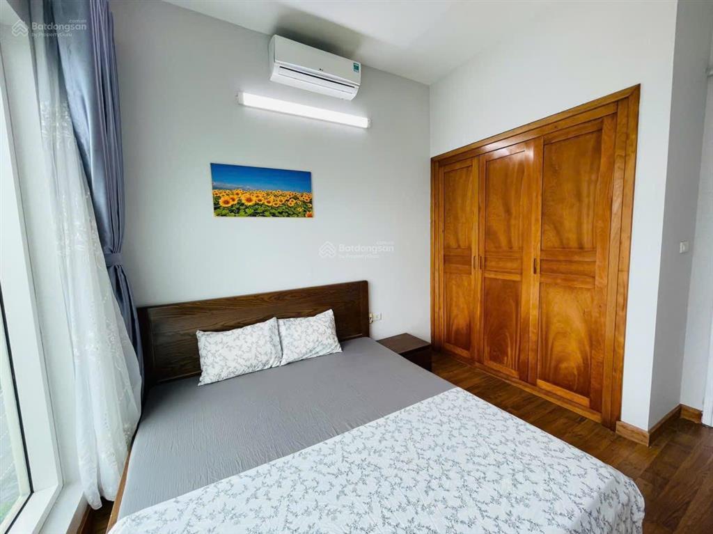 Chính chủ cần bán căn hộ 2 ngủ, 2 vệ sinh diện tích 76m², view chính biển cực đẹp, giá tốt