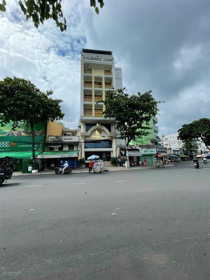 Building mặt tiền nguyễn phúc nguyên quận 3  dt 8x13m  hầm 7 tầng thang máy. hđt 140tr/th. 50 tỷ