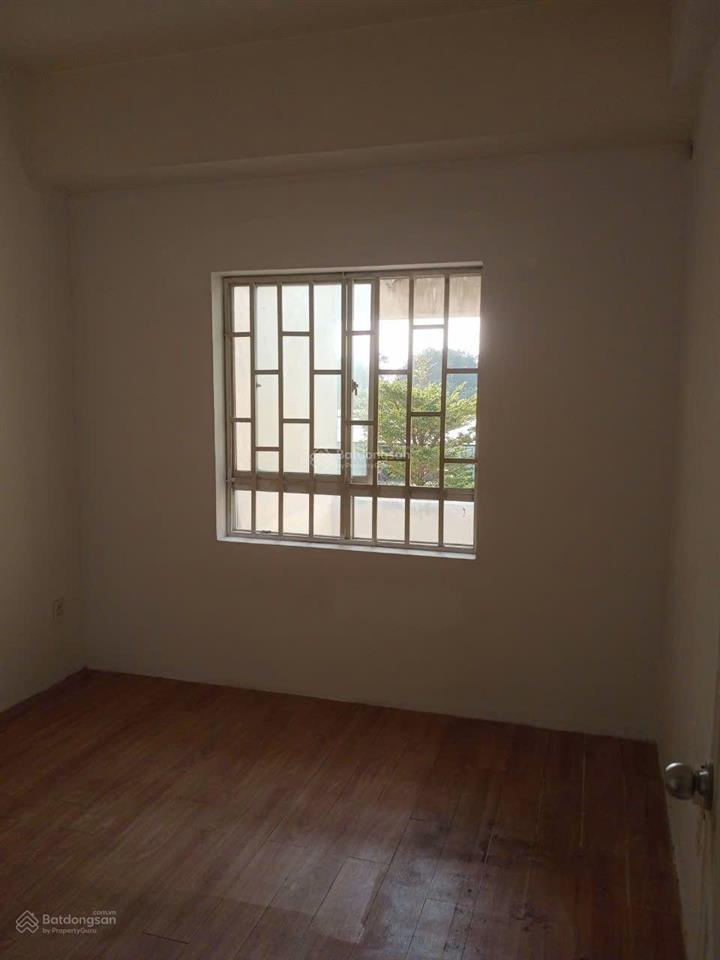 Cho thuê chung cư quân khu 7. bên vinmart.
2pn, 2wc, 80m2. 0938 379 ***