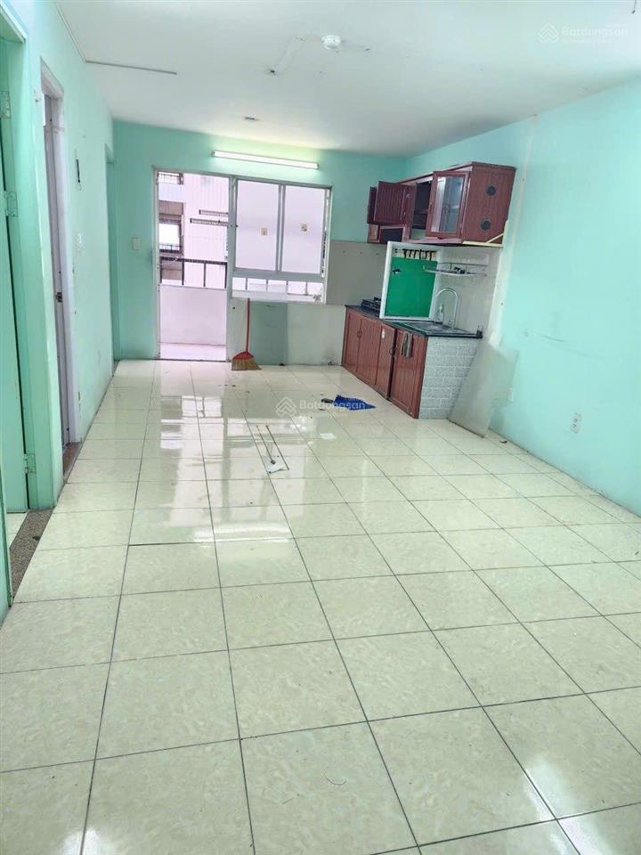 Cho thuê chung cư quân khu 7. bên vinmart.
2pn, 2wc, 80m2. 0938 379 ***