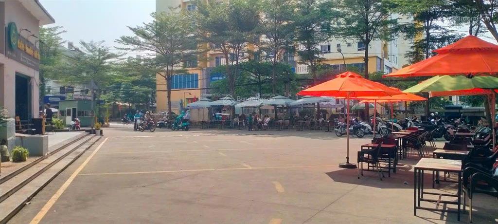 Cho thuê chung cư quân khu 7. bên vinmart.
2pn, 2wc, 80m2. 0938 379 ***