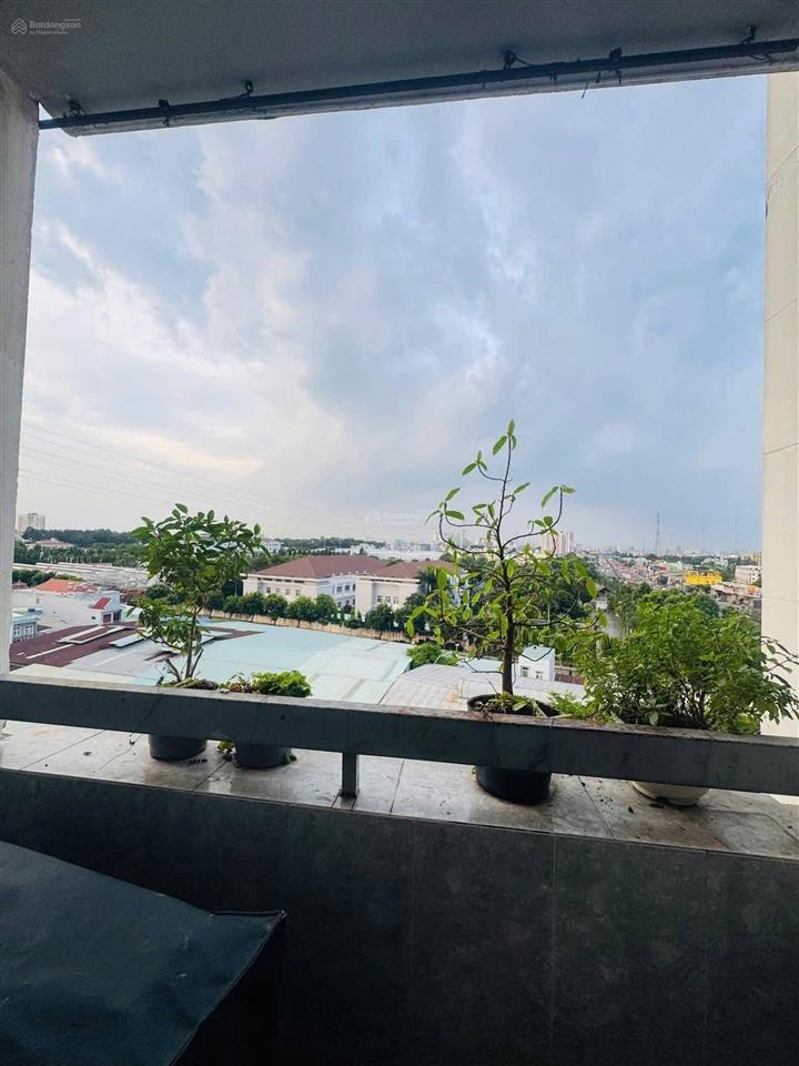 Chính chủ cần bán căn góc chung cư besco an sương. trung mỹ tây, 2pn, 2wc. 68m². 0938 379 *** nga