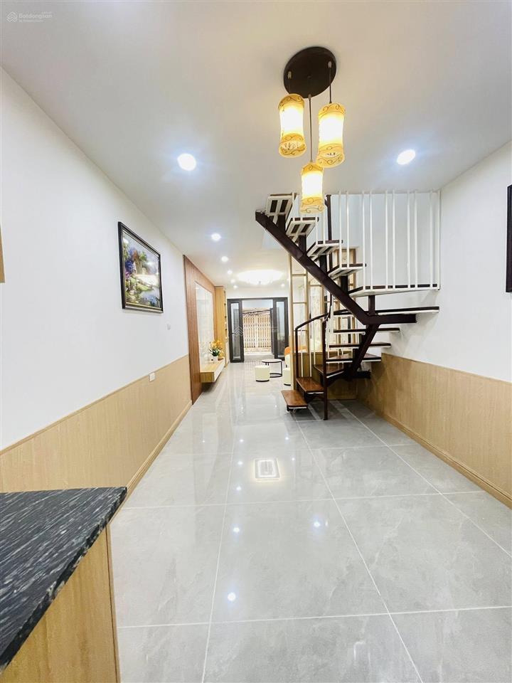 Nhà mới full nội thất phố lĩnh nam 44m2/ 2 tầng/ 2 phòng ngủ, giá chỉ 2,98 tỷ