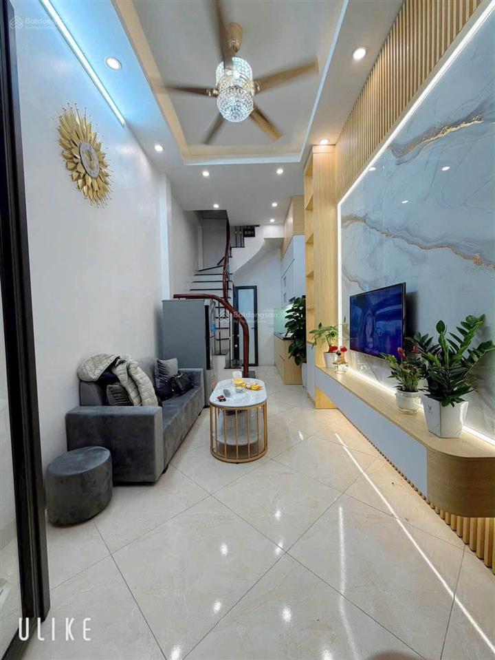 Bán nhà ngõ đình đông, bạch mai, 20m2  4 tầng. hơn 5 tỷ có thương lượng