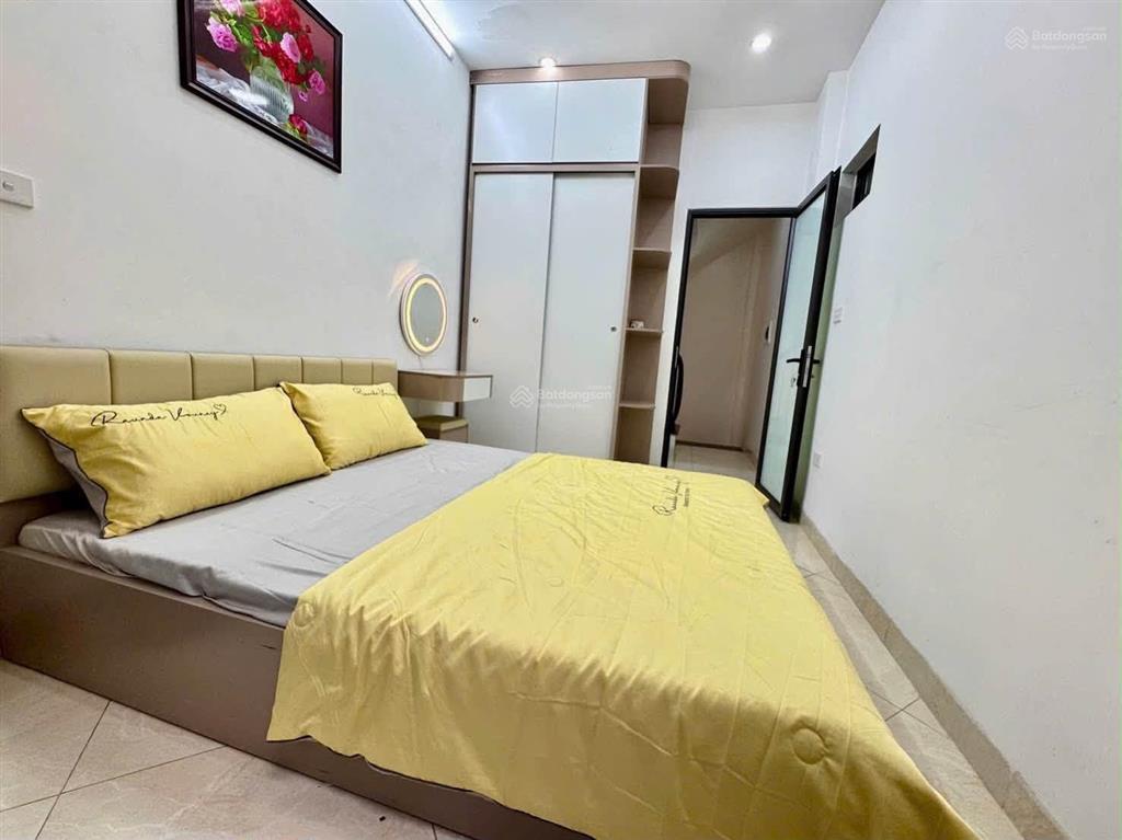 Bán nhà ngõ đình đông, bạch mai, 20m2  4 tầng. hơn 5 tỷ có thương lượng