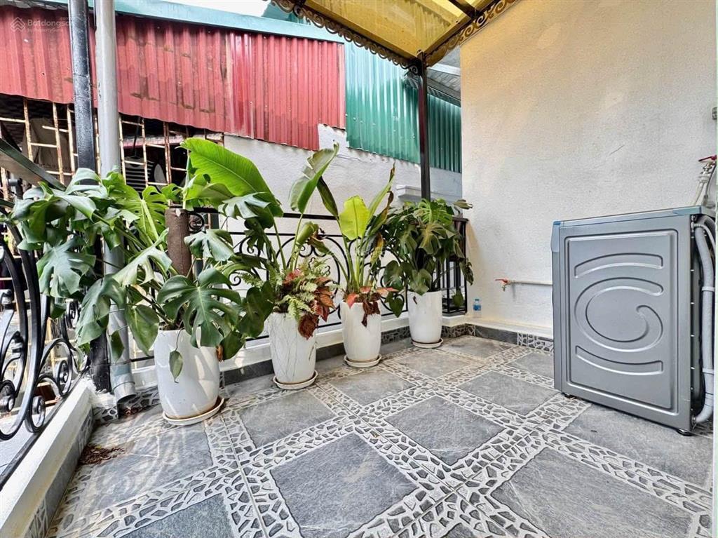 Bán nhà ngõ đình đông, bạch mai, 20m2  4 tầng. hơn 5 tỷ có thương lượng
