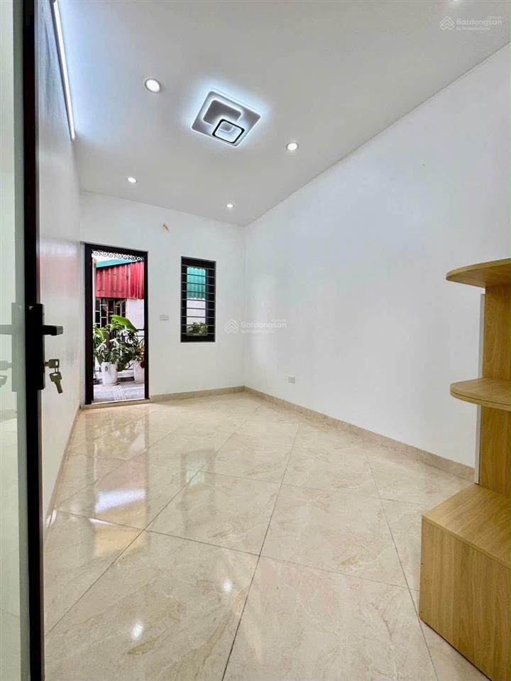 Bán nhà ngõ đình đông, bạch mai, 20m2  4 tầng. hơn 5 tỷ có thương lượng
