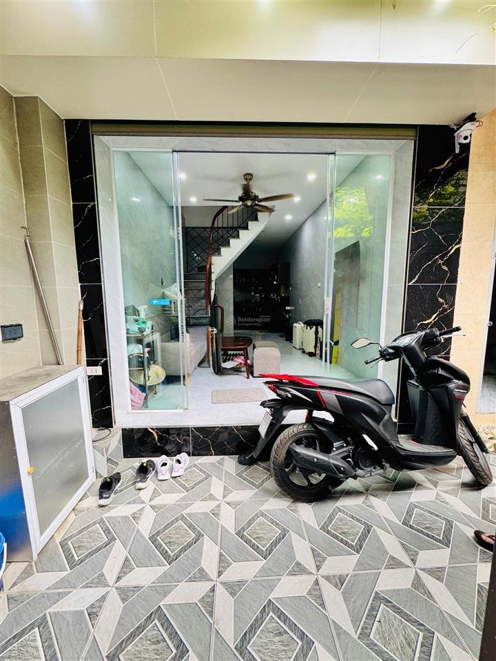 Bán nhà phố nguyễn đức cảnh 25m2/ 3 tầng/ 3 phòng ngủ/ giá 2,98 tỷ