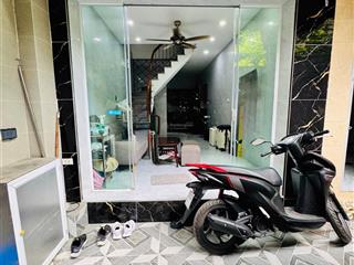 Bán nhà phố nguyễn đức cảnh 25m2/ 3 tầng/ 3 phòng ngủ/ giá 2,98 tỷ