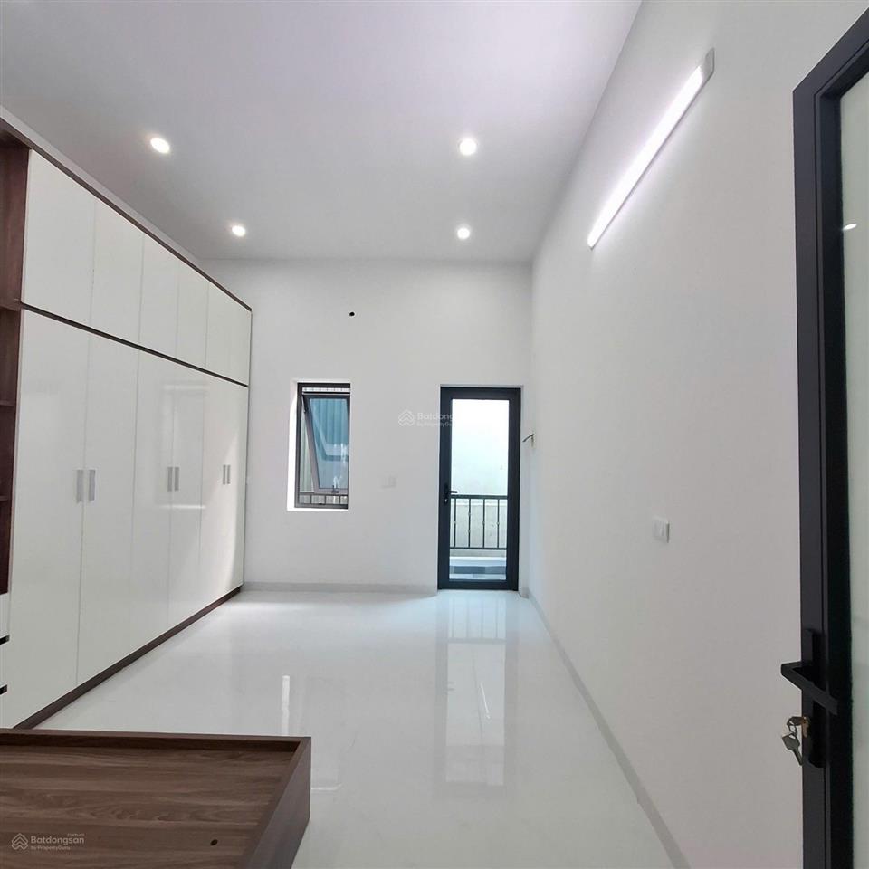 Nhà xây mới phố thanh lân  vĩnh hưng 33m2 * 3 tầng, giá 3,5 tỷ