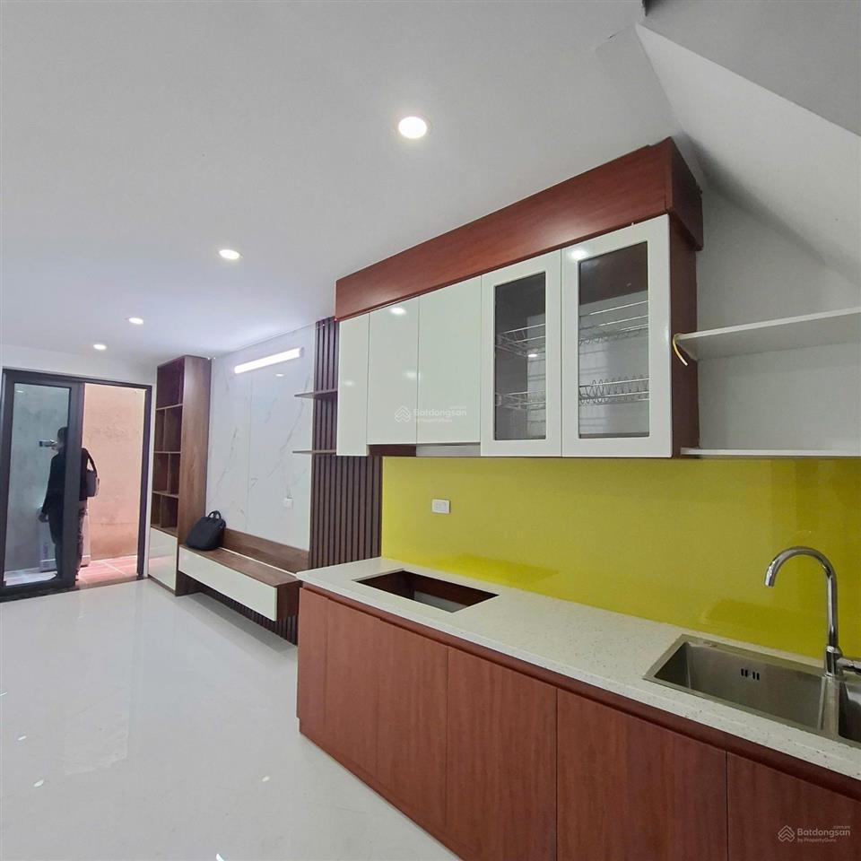 Nhà xây mới phố thanh lân  vĩnh hưng 33m2 * 3 tầng, giá 3,5 tỷ