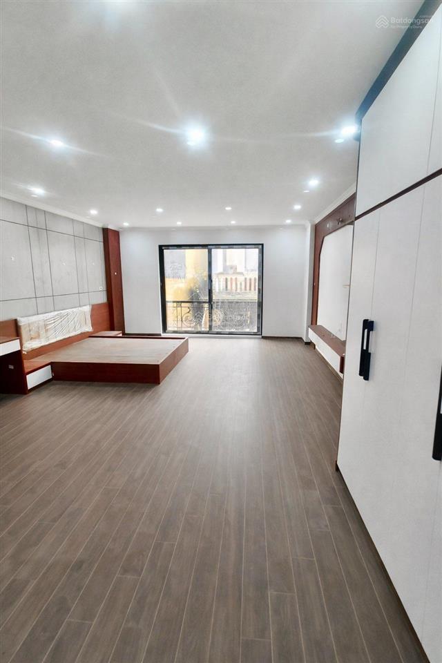 Ngũ nhạc  lĩnh nam nhà mới thang máy full nội thất ô tô đỗ cửa 52m2 *6 tầng * 13,8 tỷ