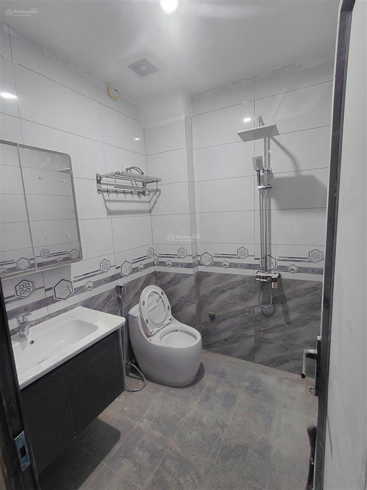 Ngũ nhạc  lĩnh nam nhà mới thang máy full nội thất ô tô đỗ cửa 52m2 *6 tầng * 13,8 tỷ