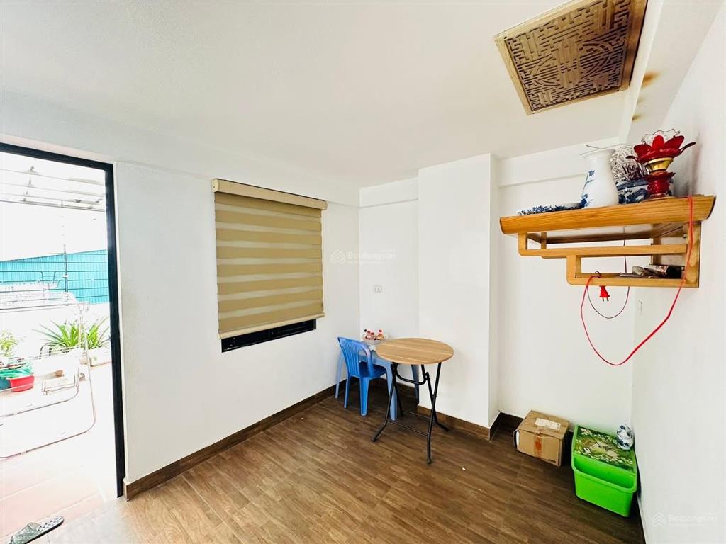 Nam dư nhà đẹp sát ô tô tặng lại toàn bộ nội thất 30m2 * 5 tầng *3 ngủ giá 6,6 tỷ