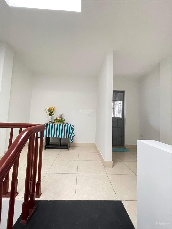 Nhà đẹp phố nam dư  lĩnh nam ô tô đỗ cổng 30m2 * 5 tầng * 3 ngủ giá 7,5 tỷ