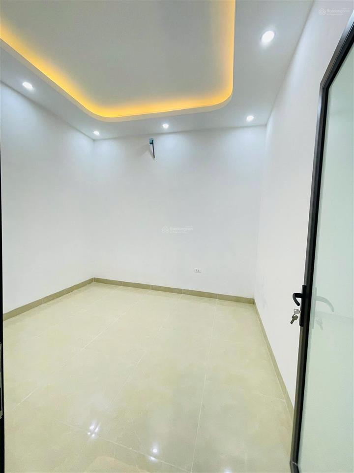 Chỉ 2,6 tỷ nhà mới ở ngay phố định công hạ 50m2/ 2 tầng 3 phòng ngủ