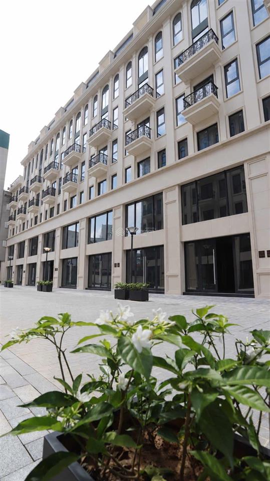 1 suất ngoại giao sở hữu liền kề the heritage 29 láng hạ. tài sản truyền đời. giá lại tốt ạ
