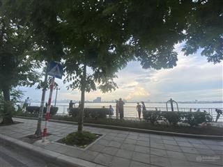 Bán nhà mặt phố trích sài, view trực diện hồ tây. 6 tầng có hầm, sổ đỏ nở hậu