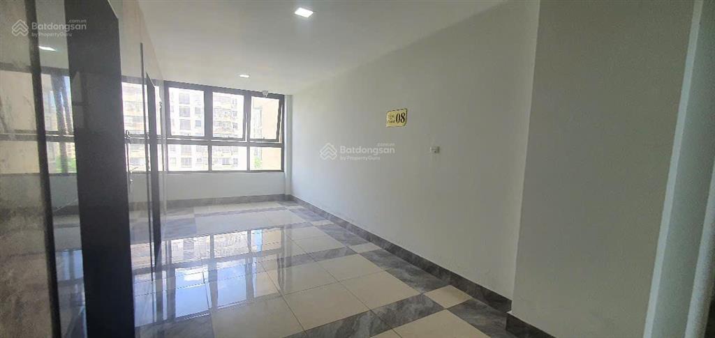 Cần bán gấp căn hộ 2 ngủ, 2 toilet lô góc tại kđt nam trung yên. giá bán có thương lượng