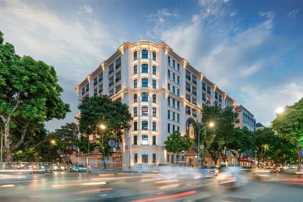 Cho thuê căn hộ cao cấp 6 sao the grand hàng bài
