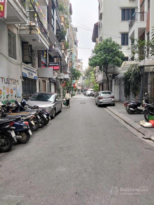 Bán nhà phố nguyễn ngọc vũ 70m x 5 tầng mt 4.2m view công viên k/d vỉa hè ô tô tránh 32 tỷ