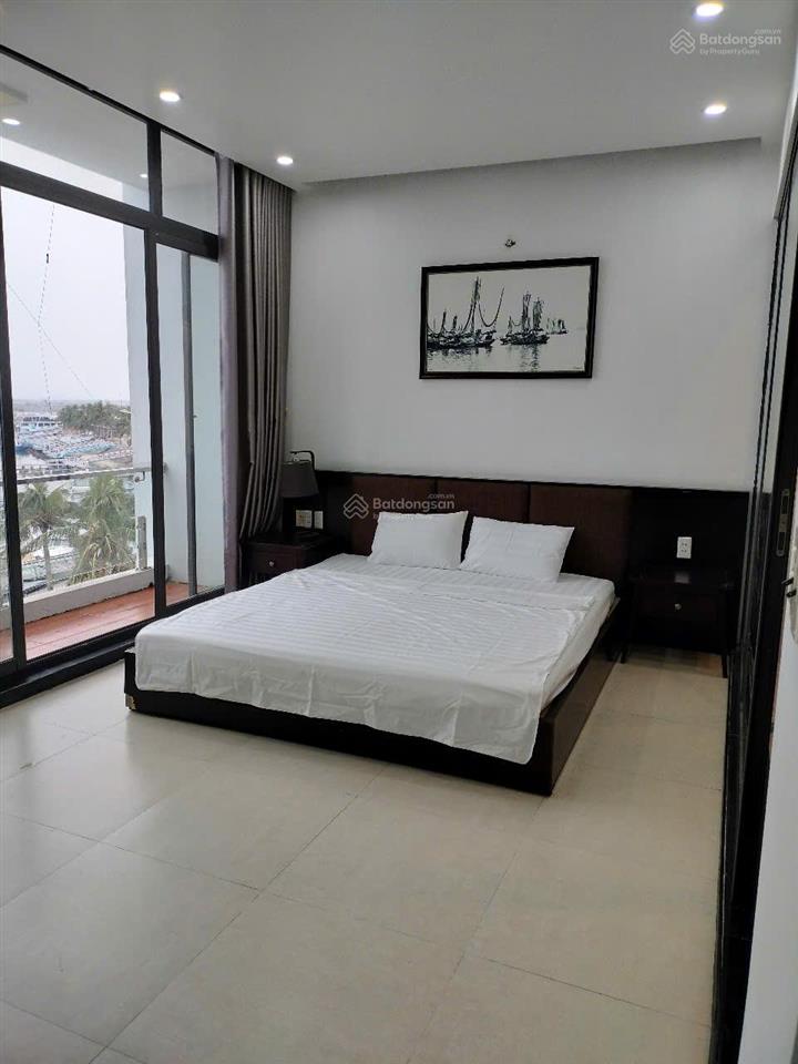 Trí đại bán khách sạn tuần châu, sát bến du thuyền, 11 phòng, full nội thất, vận hành tốt