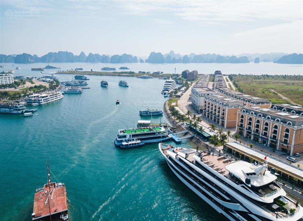 Trí đại siêu phẩm nghỉ dưỡng  bán căn g92 tuần châu  mặt đường 38m , sổ đỏ giá 5,x tỷ