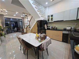 Lý thường kiệt , tân bình , 4 tầng  hxh  dt 4.6m x 16m  giá 8.6 tỷ