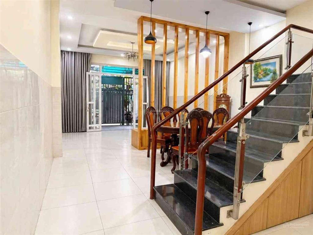 Bán nhà 1 trệt 2 lầu dt 5x20m số đường số 21, p. hiệp bình, thủ đức