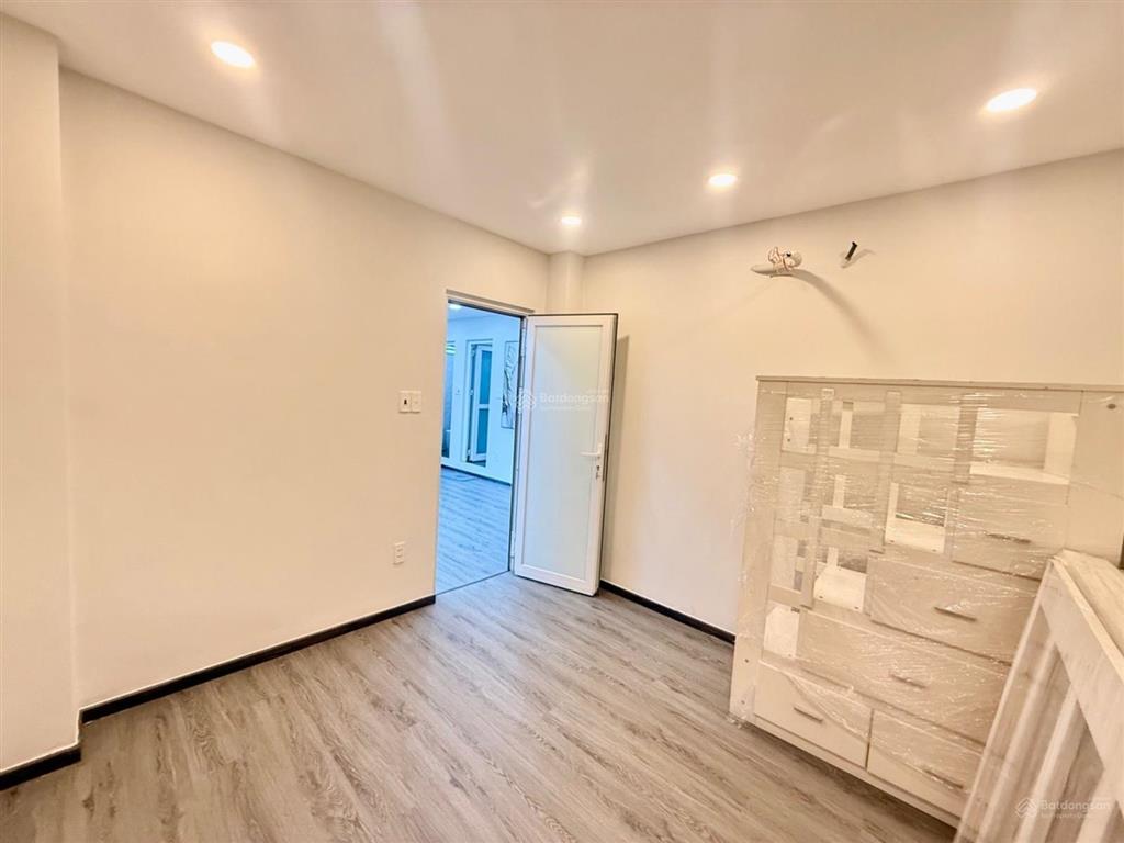 Giá tốt! bán căn hộ 56m, 2pn, tầng 2 chung cư phan văn trị, bình thạnh, mới sửa đẹp