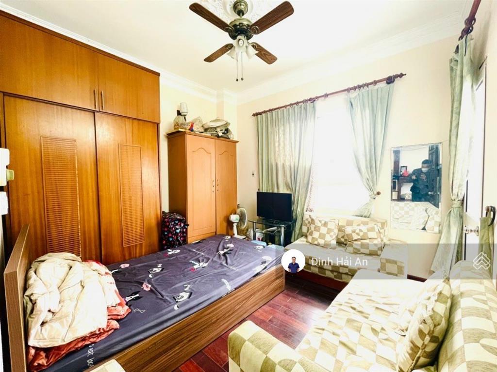 Bán gấp tập thể ngọc khánh  nguyên bản  giá 3.5 tỷ  75m2