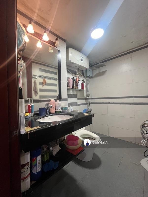 Giá đầu tư  bán tập thể cát linh  2pn  1wc  70m2
