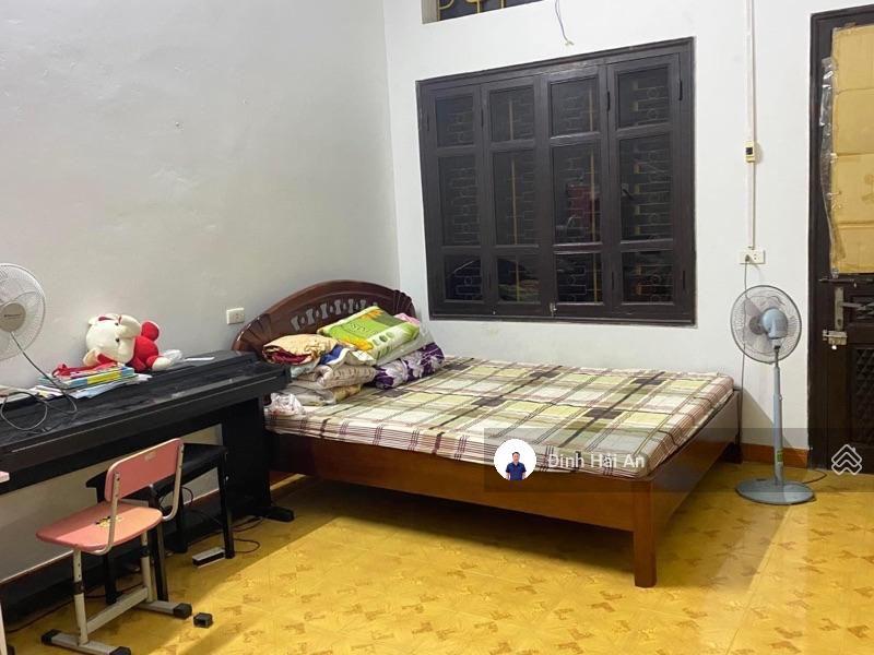 Chỉ 5.8 tỷ  ngõ thông  rộng  nhà 5 tầng phố lê trọng tấn  thanh xuân