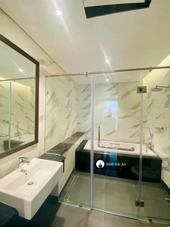 Chỉ 6.9 tỷ  căn hộ 3pn 2wc  125m2  chung cư núi trúc square  tầng đẹp  có lốt ô tô