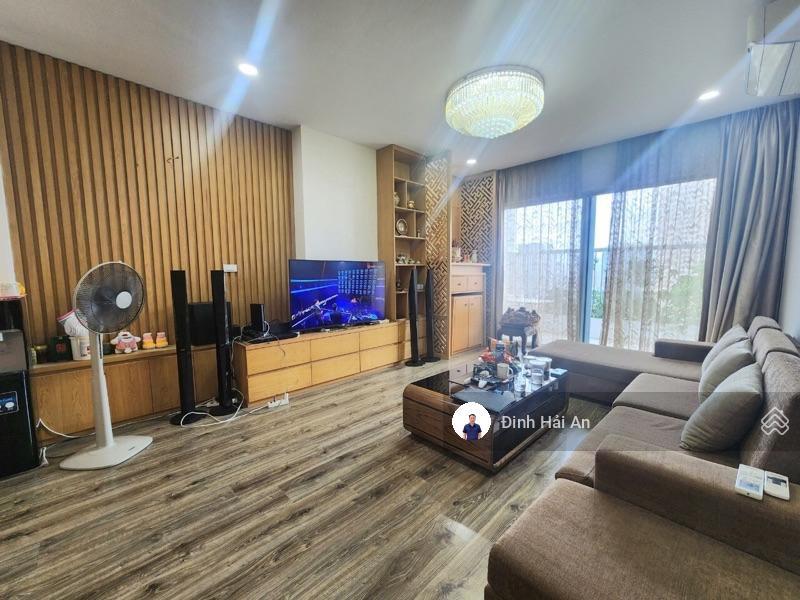 Chỉ 4.5 tỷ  căn góc  bc đông nam  chung cư đền lừ  view hồ  2pn 2wc