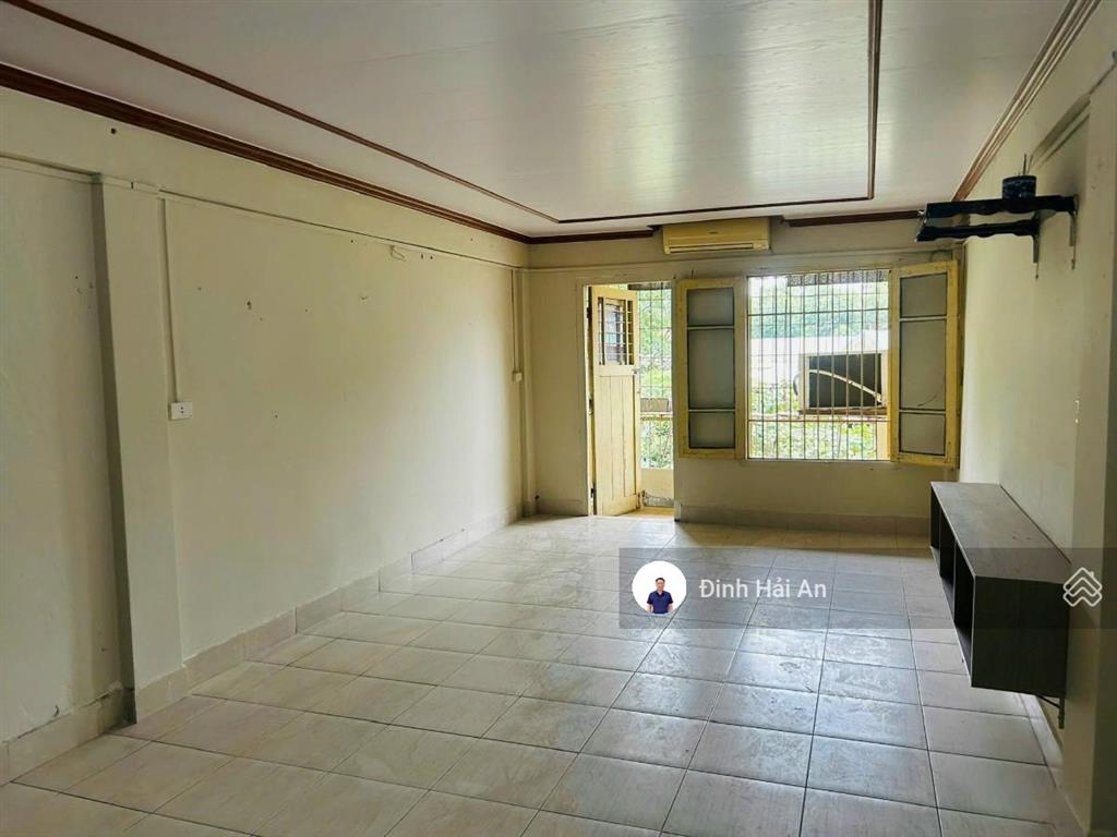 Chính chủ bán căn hộ tập thể kim liên  sổ 30m2  giá đầu tư chỉ 3.18 tỷ có thương lượng