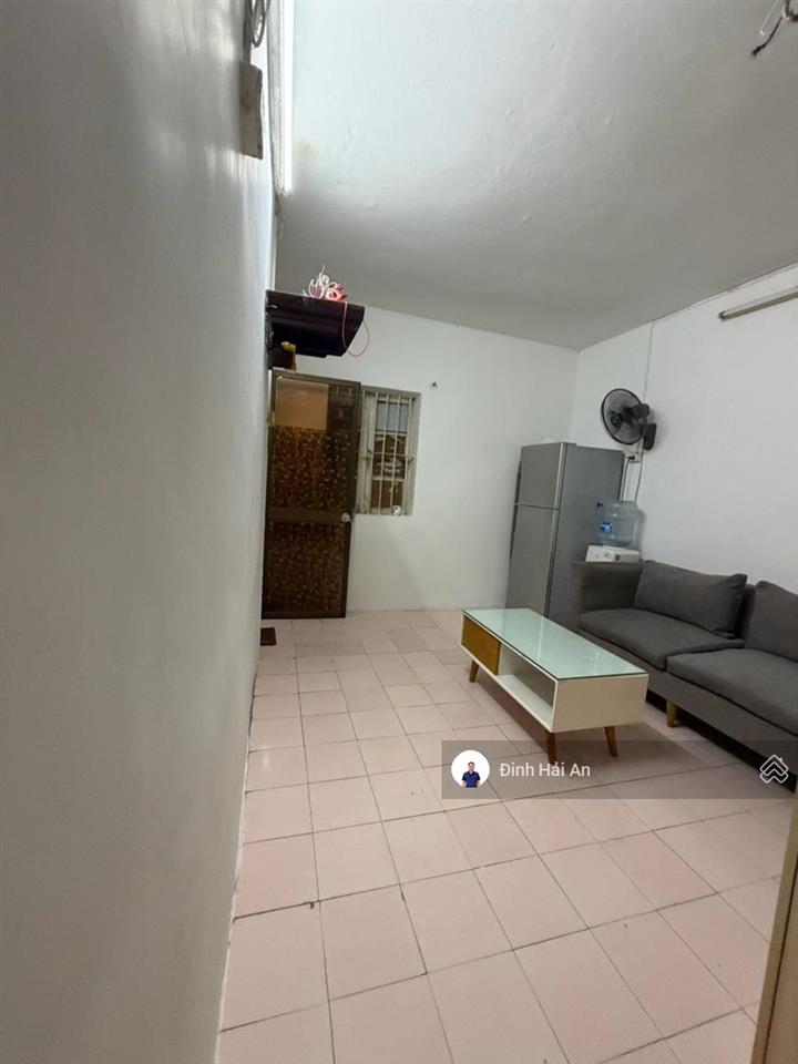 Bán gấp căn hộ tập thể phố láng hạ  40m2  chỉ 3 tỷ có thương lượng