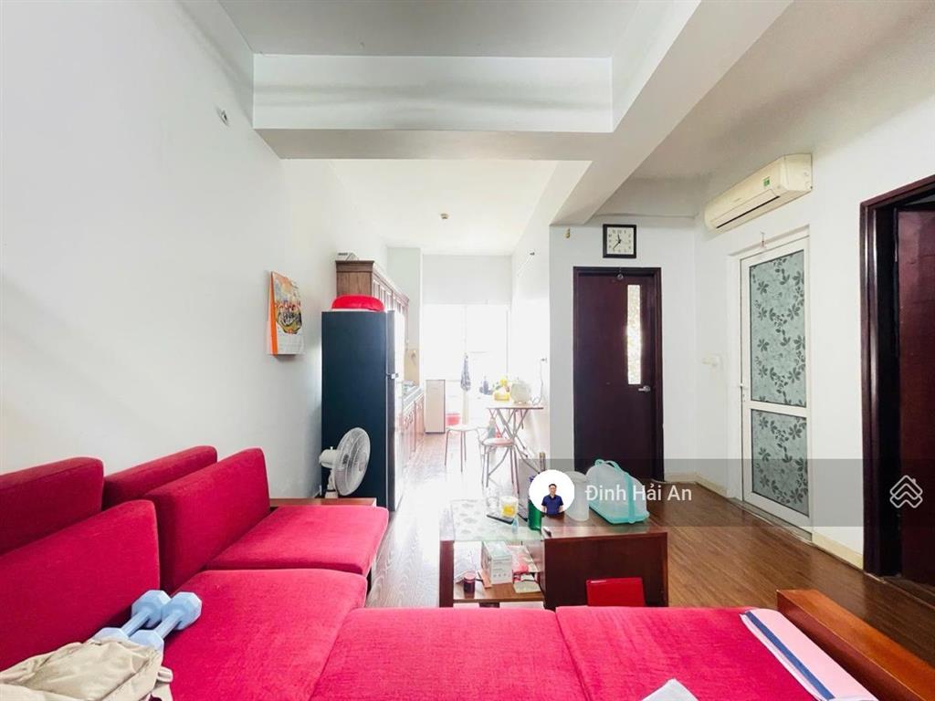 Giảm giá 500 triệu. chính chủ cần bán gấp căn hộ chung cư ngõ 34 hoàng cầu  giá chỉ 5,45 tỷ