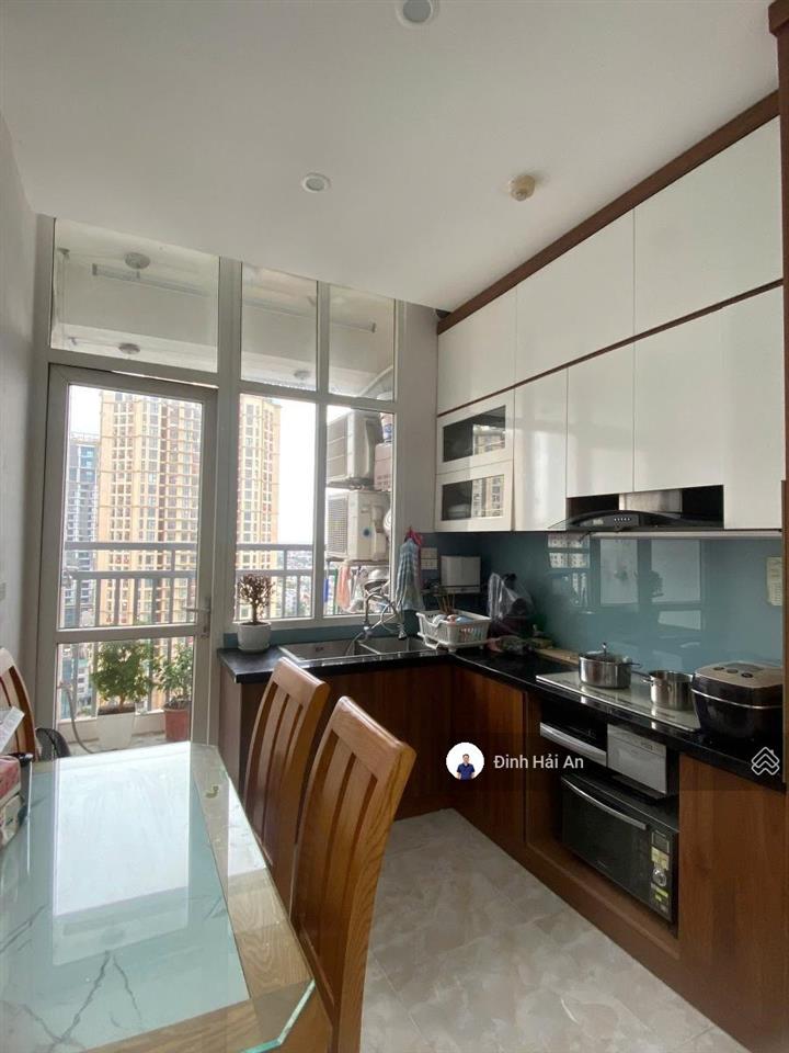 Chỉ 4.1 tỷ  căn hộ chung cư 2pn mặt phố lê văn lương  tầng đẹp  view thoáng