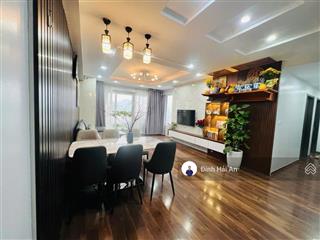 Bán căn hộ lô góc 3 mặt thoáng trung tâm cầu giấy  3pn  2wc  80trđ/m2