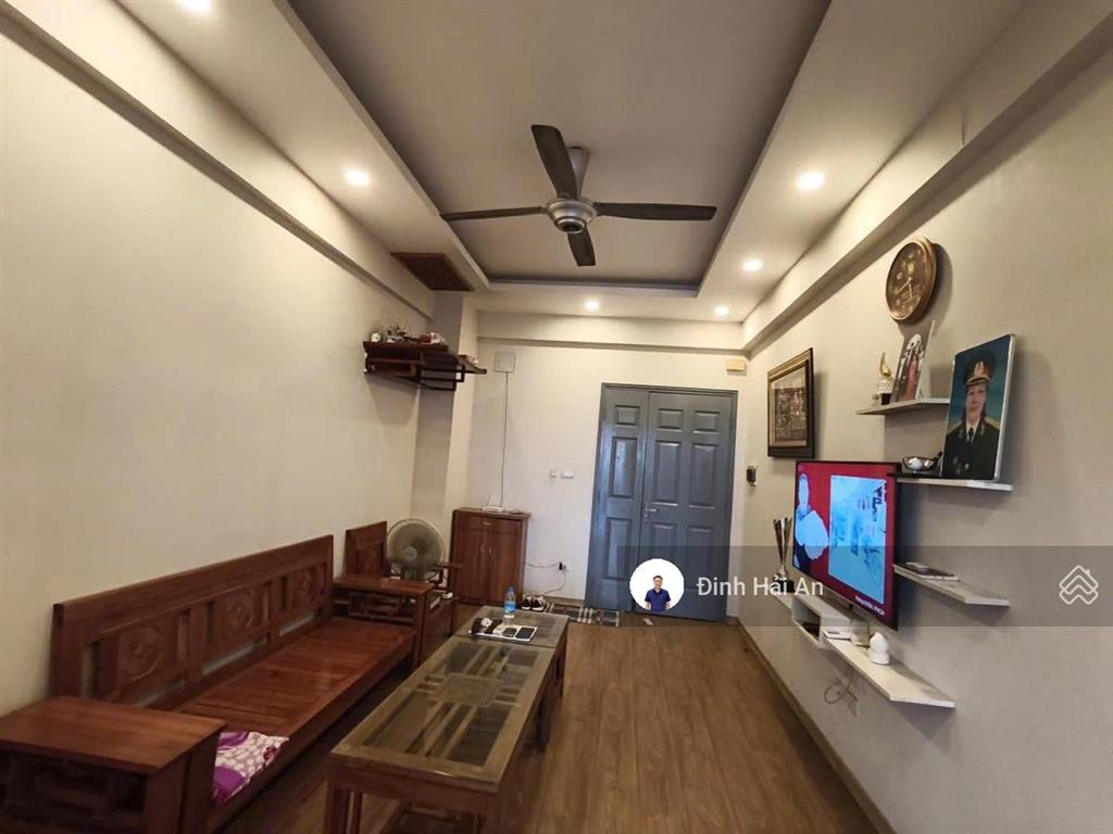 Chính chủ bán gấp chung cư 2pn 2wc ngay kđt định công  69m2  giá tốt