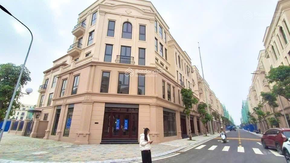 Shophouse lk vinhomes cổ loa 75m2  80m2 từ 15 tỷ ck 32% cam kết cho thuê 35%. tpkd 0981 989 ***