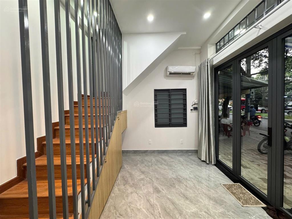 Cho thuê nhà mặt tiền trung tâm phường trấn biên. mới keng 100%