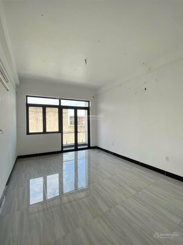 Cho thuê nhà 1 trệt 2 lầu p. thống nhất, biên hòa . 0906 694 ***